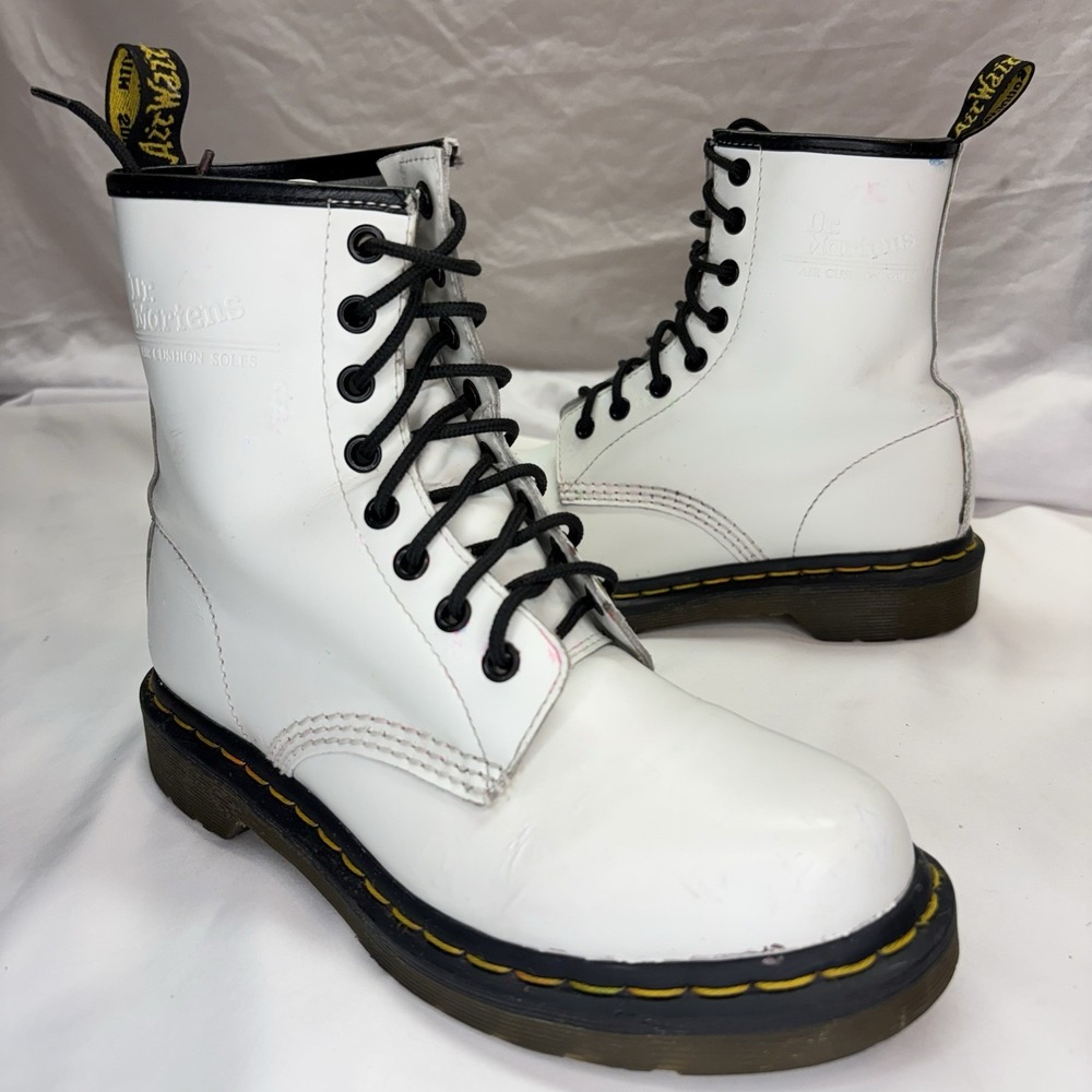 Dr Martens Air Wair White Boots Womens US Size 9 Leather Combat 11821 Eyelet Doc